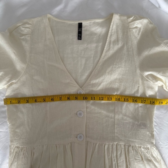 Very summery Cream Button-Down Dress - Picture 2 of 3